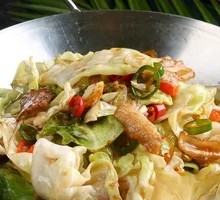 Spicy Stir-Fried Cabbage
