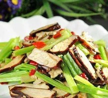 Stir-fried Dried Pork with Tofu and Celery