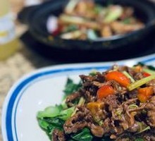 Bok Choy Stir-Fried with Beef