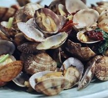 Spicy Stir-Fried Clams