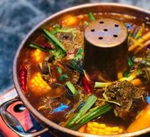 Hot Pot with Lamb Spine in Clay Pot