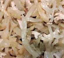 Pickled Vegetable and Pork Shreds