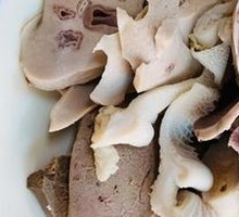 Steamed Lamb Offal in White Sauce