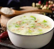 Beef Rice Porridge with Freshly Cooked Beef