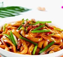 Five-Spice Beef Offal Stir-Fried Knife-Sliced Noodles
