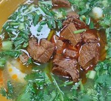 Sour Cabbage Braised Beef Noodles