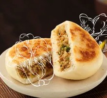 Chinese cabbage and pork dumplings