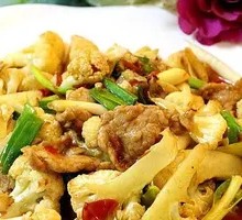 Stir-fried Cabbage with Meat