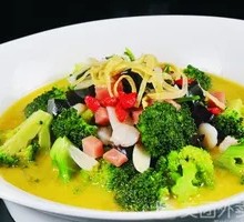 Clear Soup Steamed Broccoli