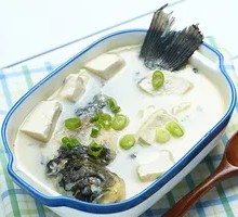 Crucian Carp and Tofu Soup