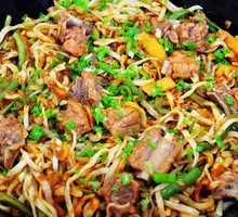 Stir-fried Pork with Noodles