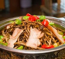 Spicy Tea Tree Mushroom Hot Pot