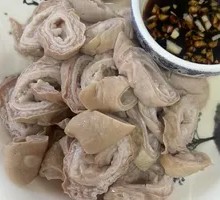 Steamed and Sliced Pig Intestine