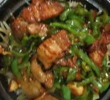 Rural Stir-Fried Pork with Rice in Clay Pot