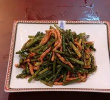 Stir-Fried Pork and Garlic Shoots in Wooden Bucket Rice