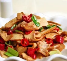 Fried Tofu and Meat in Wooden Bucket Rice