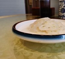 Sour Stir-fried Crisp Lotus Root