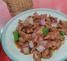 Stir-Fried Beef with Yellow Onion