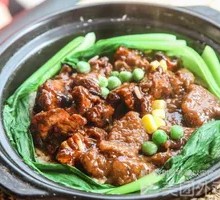 Beef and Pork Rib Clay Pot Rice