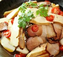 Fried dried tofu with cured pork