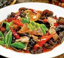 Stir-fried Pork with Wood Ear Mushrooms