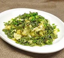 Fragrant Toona Sinensis Stir-Fried with Eggs