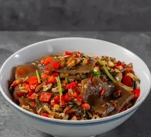 Sour Cabbage Stir-Fried Rice Noodles