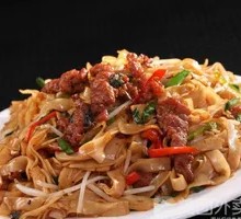 Beef Egg Fried Rice Noodles