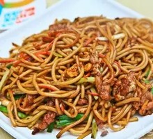 Stir-Fried Noodles with Shredded Meat