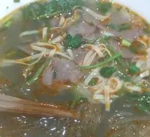 Beef and Rice Crackers Soup