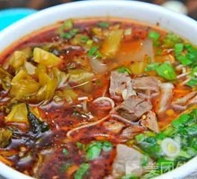 Sour Cabbage Beef Noodles