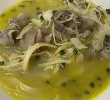 Braised Pork Trotter with Dried Bamboo Shoots