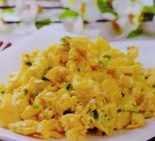 Scrambled Eggs with Green Onions