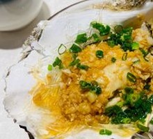 Steamed Oyster with Garlic and Vermicelli