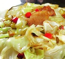 Spicy Stir-Fried Cabbage