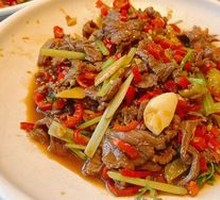 Stir-fried Yellow Beef