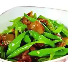 Young Man's Pepper Stir-Fried Pork