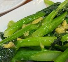 Garlic Stir-Fried Mustard Greens