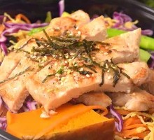Fat-Burning Low-Calorie Chicken Breast Buckwheat Noodle Salad Bowl