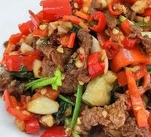 Stir-Fried Beef with Yellow Onion