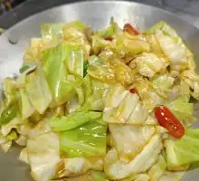 Spicy Pot-Braised Cabbage