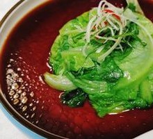 Blanched Round Lettuce