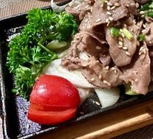 Sizzling Beef Tongue with Scallions