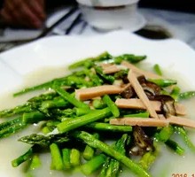 Clear Soup with Asparagus