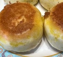 Pan-fried beef buns
