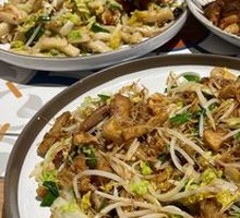 Rice Noodles Stir-Fried with Rice Cake