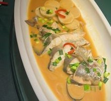 Braised Spanish Mackerel with Rice Cake