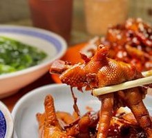 Braised Chicken Feet in Old Sauce