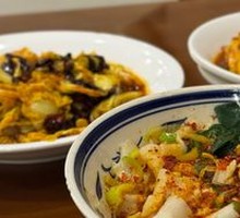 Oil-Poured Hand-Torn Noodles