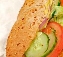 Aromatic Tuna Sandwich